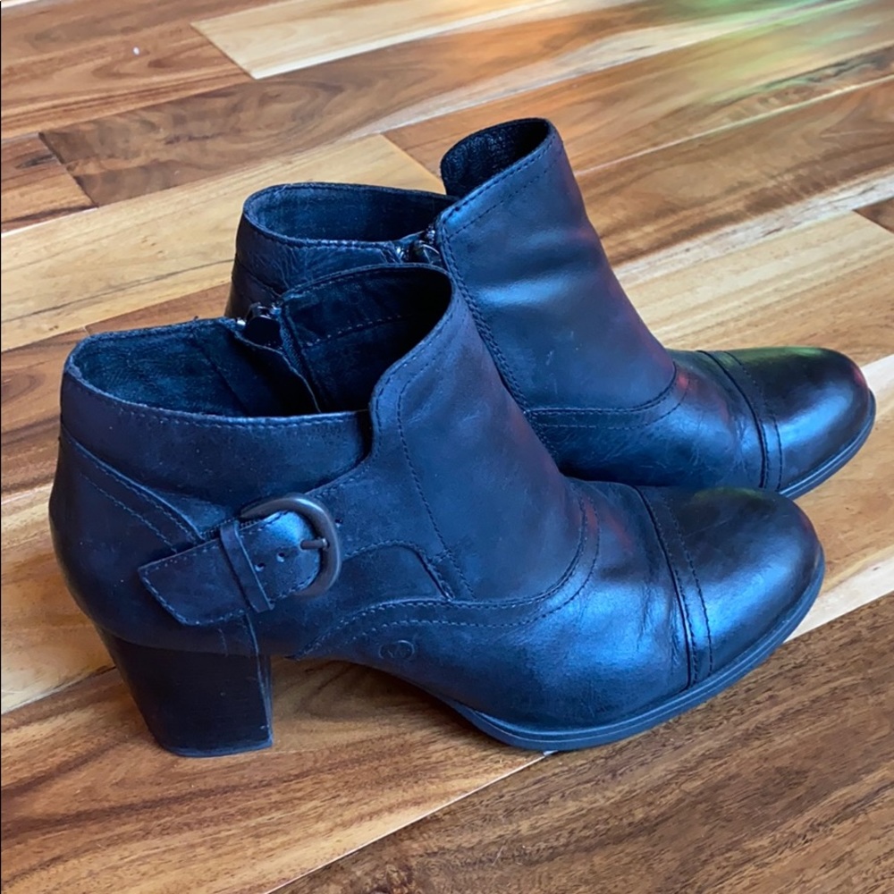 Born dress booties sz 9.5